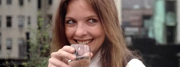 did diane keaton smoke cigarettes A few days ago the world was a place that included Keaton. Now it's a world that does not. Hence, it's a drearier world. Still, there are her movies. And her RIP Diane Keaton. Here she